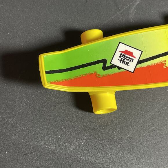 Vintage 1987 Plastic Pizza Hut And Pepsi Toy Skate Board - Picture 5 of 7